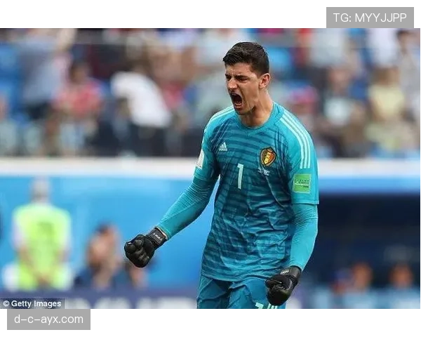 库尔图瓦传球精准度创纪录，助力球队防守反击大放异彩