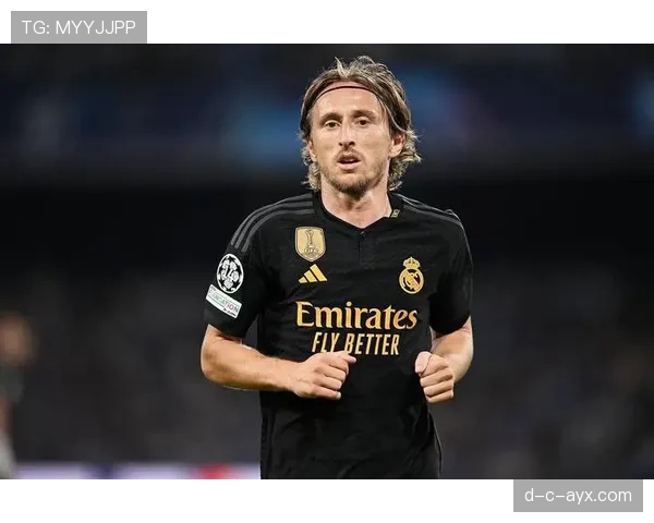 莫德里奇中场那么稳，场下却爱上极简生活，你想不到的那种简单翩翩感！